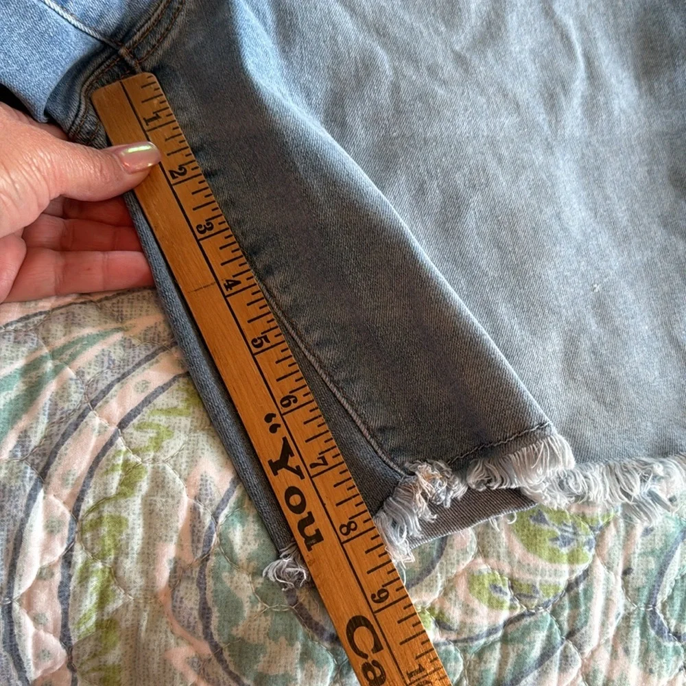 Chicos size 16 or size 3 in Chicos. Denim light wash fringed short - Picture 5 of 5